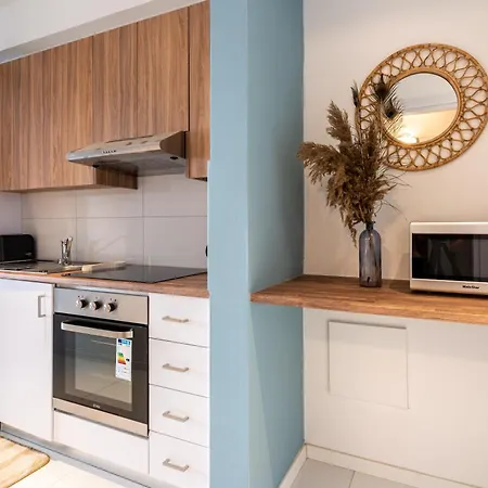 Hue 1-bedroom In * لارنكا